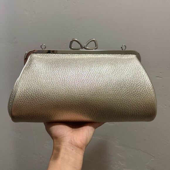 Gold Togo Cowhide Calfskin Handmade “Bow” Shaped Kisslock Baguette Bag/Crossbody - Picture 5 of 16